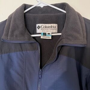 Columbia Women's Size Small Lined Jacket.  Free Of Stains And Tears.